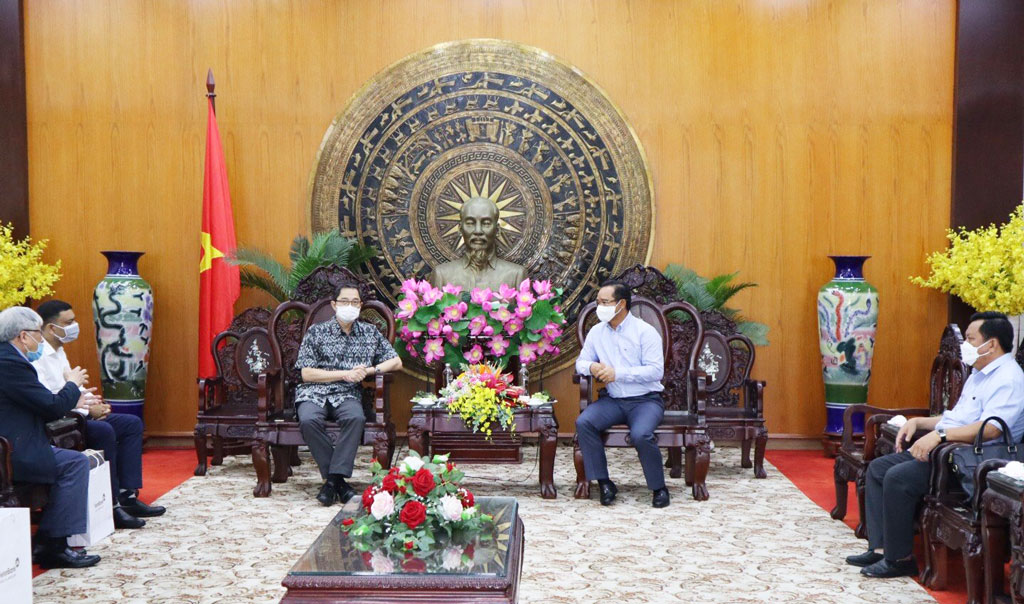 Leaders of Long An province received Japfa Comfeed Co., Ltd Leaders of Long An province receive Japfa Comfeed Vietnam Co., Ltd.