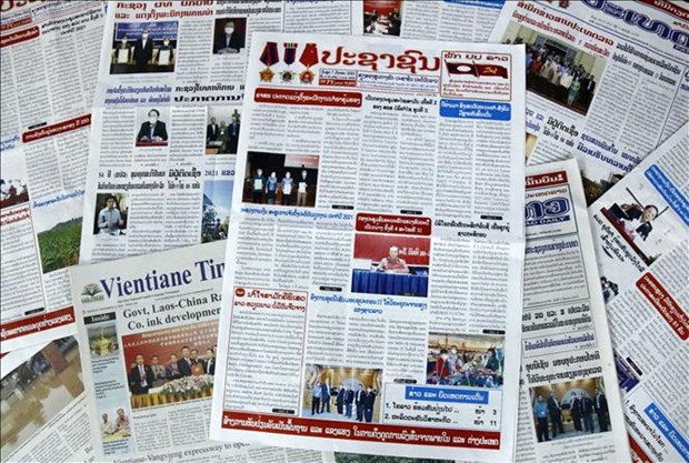 Lao newspapers publish articles on the upcoming official visit to Vietnam on January 8-10 by Lao Prime Minister Phankham Viphavanh (Photo: VNA)