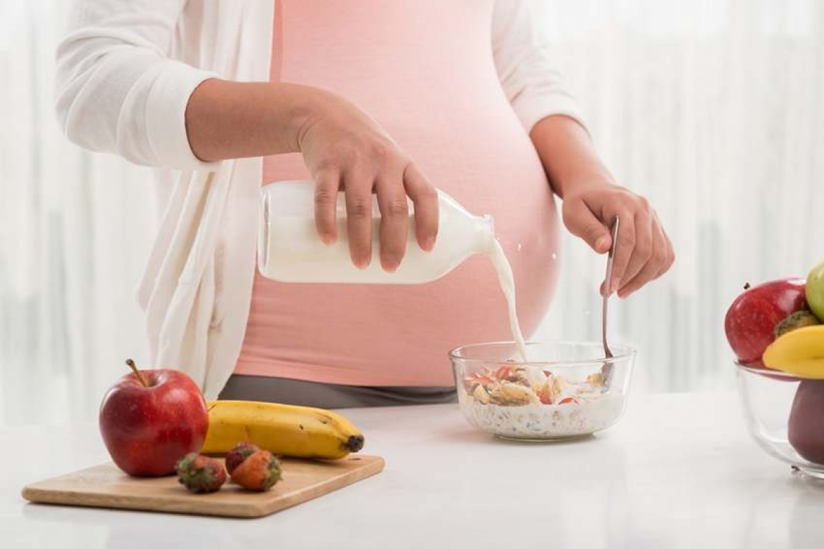 Lựa chọn chế độ dinh dưỡng phù hợp và khoa học sẽ giúp mẹ và bé phát triển tốt nhất trong suốt giai đoạn thai kỳ.