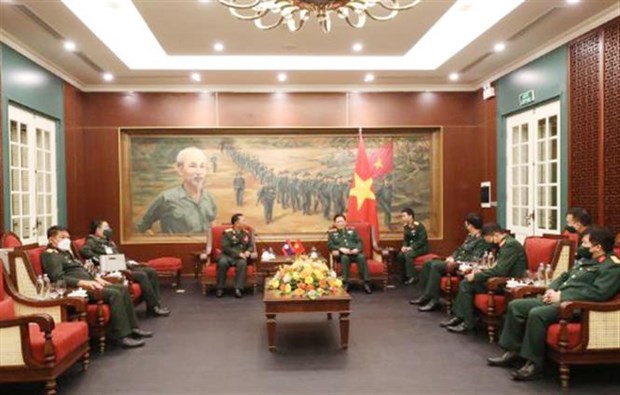 Vietnam, Laos beef up defence cooperation