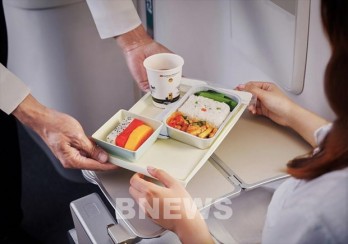 Vietnam Airlines to resume in-flight catering services