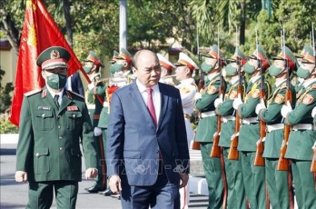 President inspects combat readiness for Tet in Military Region 5