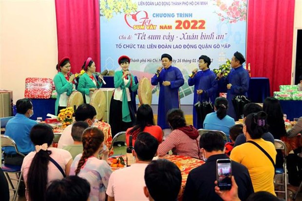 Tet Viet Festival opens in HCM City At the programme titled “Tet sum vay – Xuan binh an” (Photo: VNA)