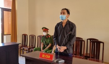 Kiên Giang: Lĩnh 8 năm tù vì mua tiền giả chuyển vào tài khoản để lấy tiền thật