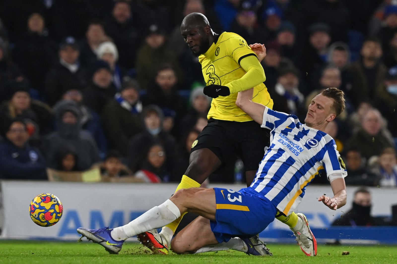 Lukaku tiếp tục mang đến cơn đau đầu cho Chelsea của Tuchel
