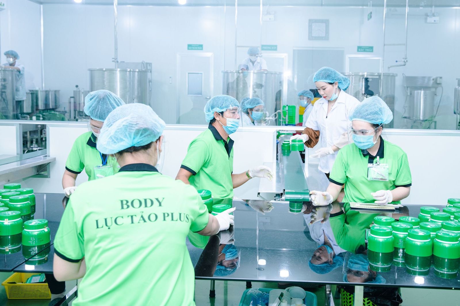 Nhà máy sản xuất mỹ phẩm Kachi-H đồng hành với phái đẹp