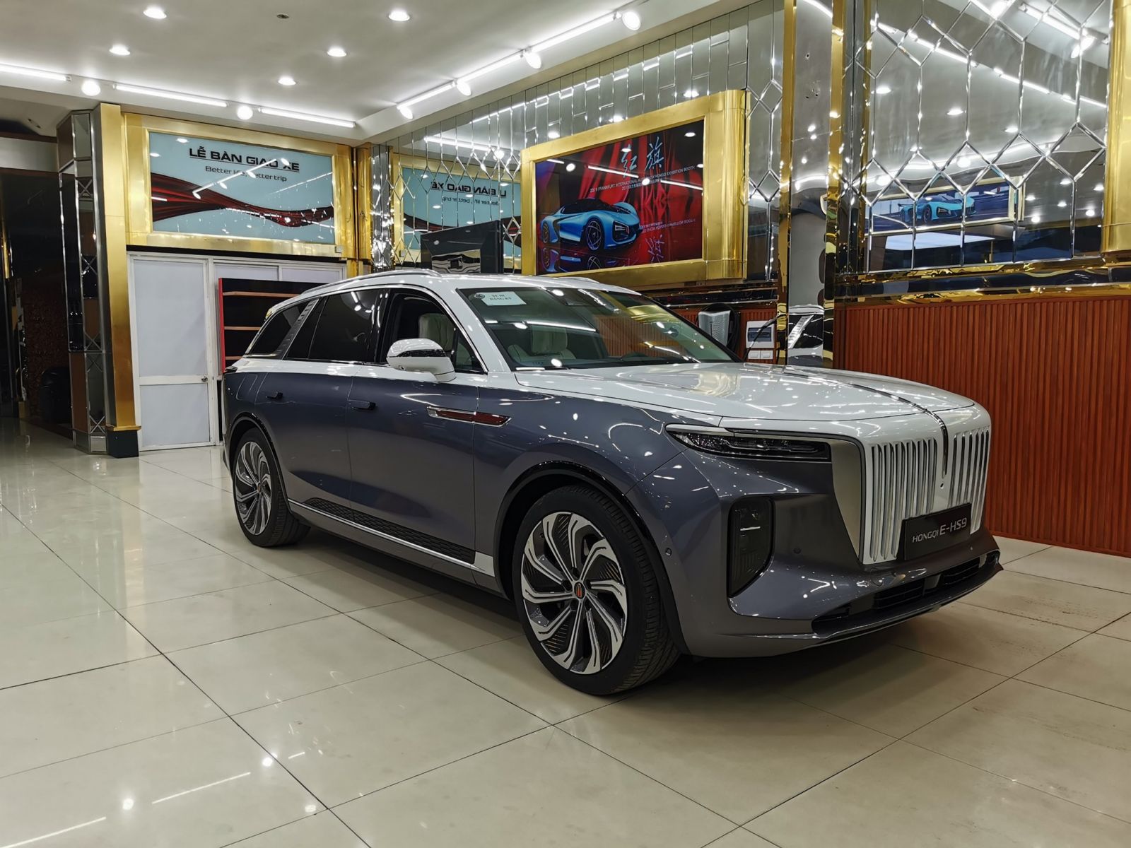 'Nhái' Rolls-Royce nhưng Hongqi e-HS9 vẫn là xe Trung Quốc Kích thước Hongqi e-HS9 to lớn tương đương BMW X7, nhưng dùng động cơ điện