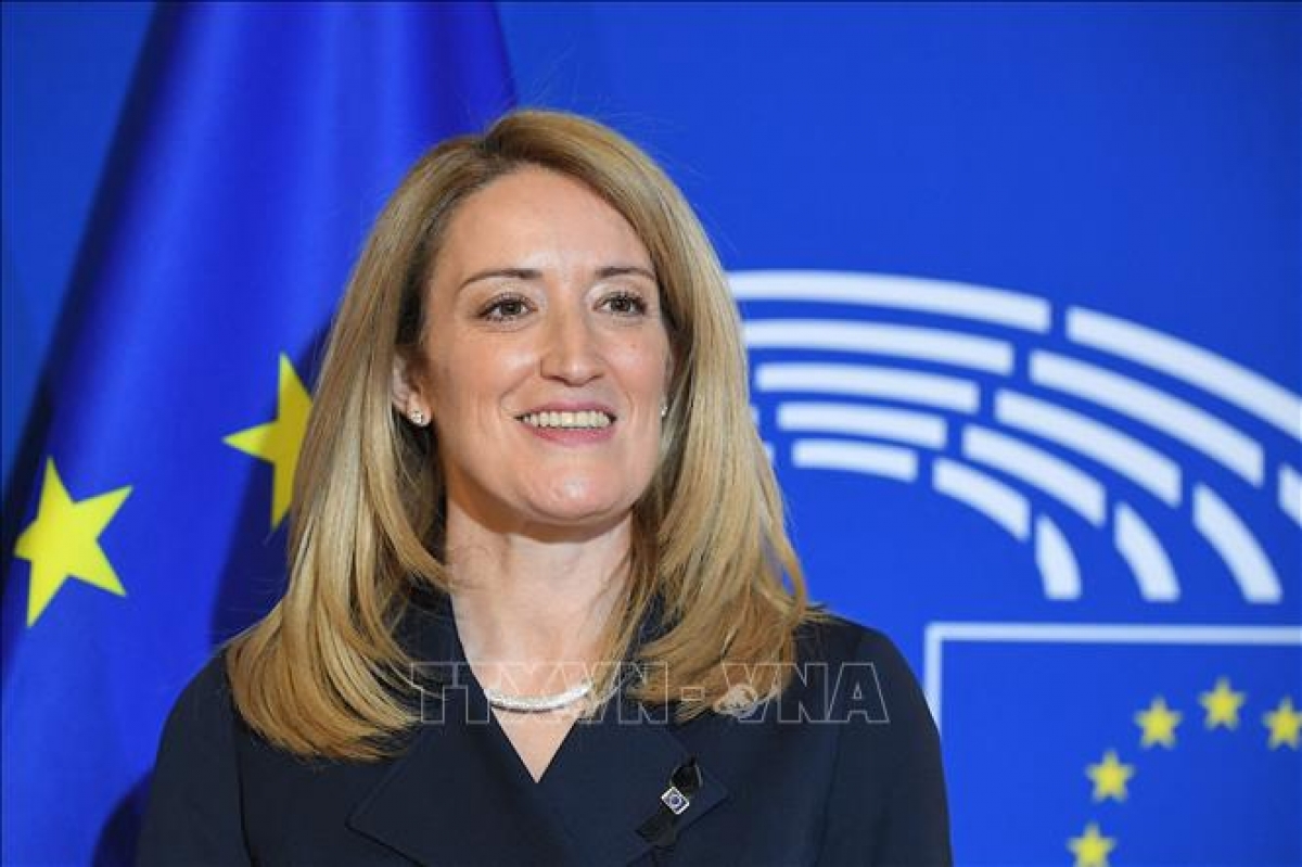 Bà Roberta Metsola phát biểu tại cuộc họp ở Strasbourg, Pháp, ngày 17/1/2022. Ảnh: AFP/TTXVN