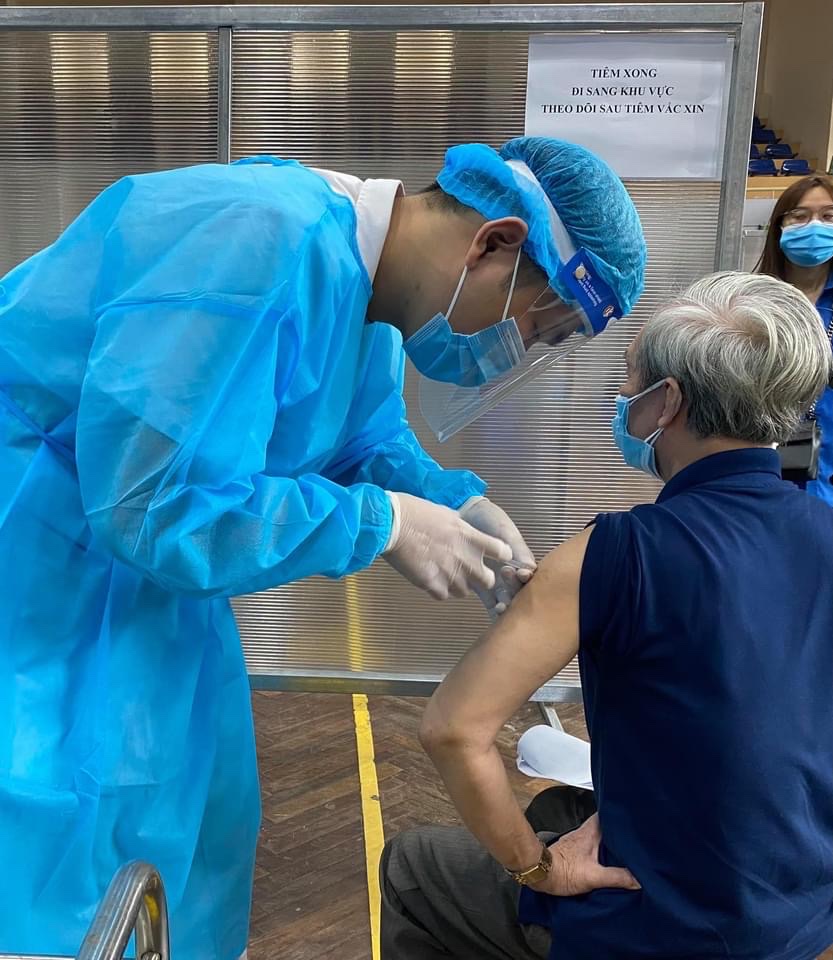 Chiều 23/1: Đã tiêm gần 176 triệu liều vaccine phòng COVID-19; Nhiều sản phụ là F0 chuyển nặng
