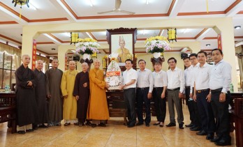 Phó Bí thư Thường trực Tỉnh uỷ thăm, chúc tết Ban Trị sự Giáo hội Phật giáo Việt Nam tỉnh Long An