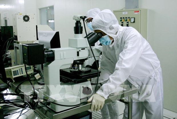 At a semiconductor technology research lab in HCM City (Photo: VNA)