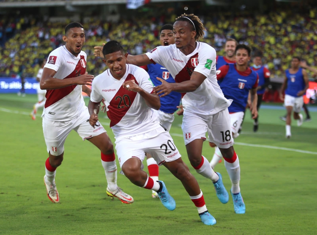 Peru giành chiến thắng quan trọng ngay trên sân Comlombia. (Ảnh: Reuters)