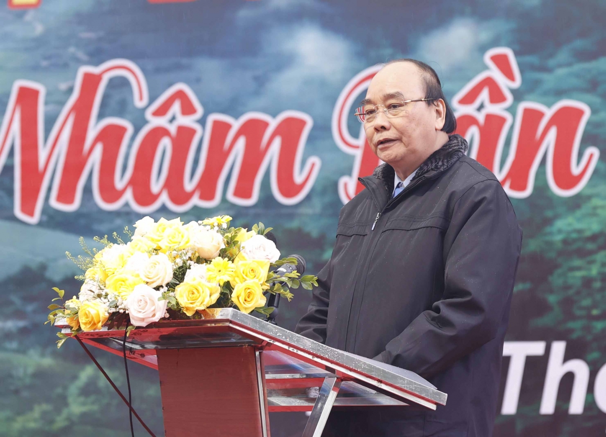 Chủ tịch nước đánh trống tại Đền Hùng phát động Tết trồng cây