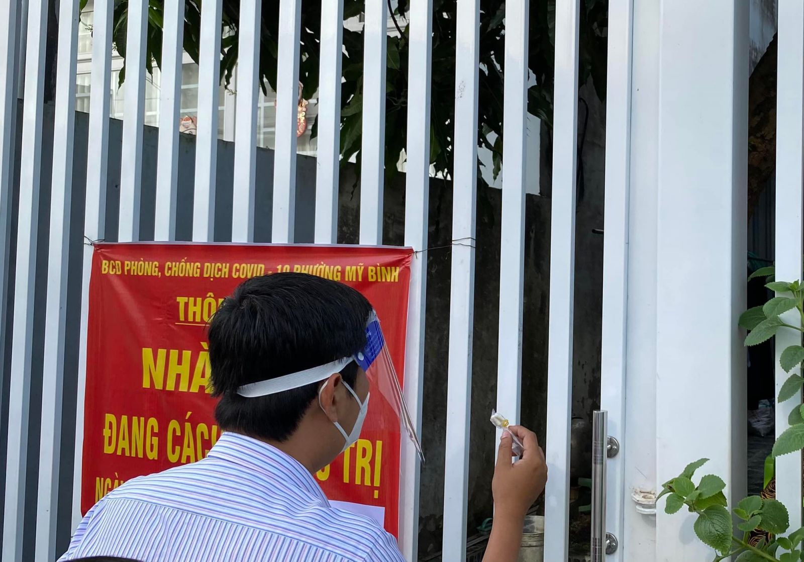 Bộ Y tế hướng dẫn F0 điều trị tại nhà theo dõi sức khoẻ