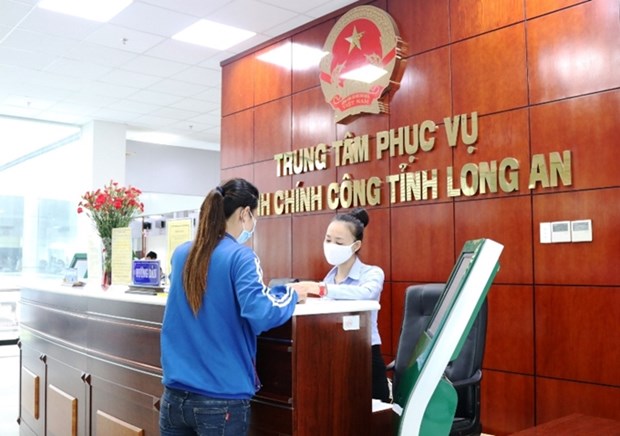 Long An attaches importance to human resources in digital transformation: official The public administrative centre of Long An province (Source: dangcongsan.vn)