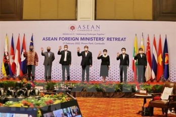 ASEAN FMs reaffirm commitment to full, effective implementation of RCEP ASEAN FMs reaffirm commitment to full, effective implementation of RCEP