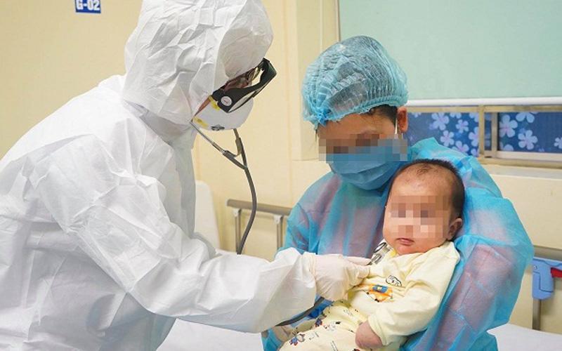 Hậu COVID-19 ở trẻ em, có nên lo lắng quá mức? Đưa trẻ đi kiểm tra sức khỏe nếu các triệu chứng COVID-19 kéo dài hơn 2 tháng.