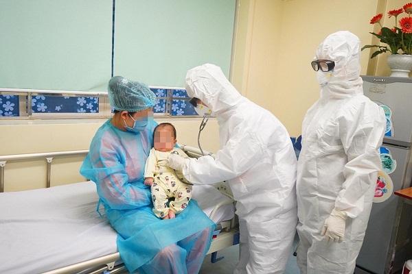Hậu COVID-19 ở trẻ em, có nên lo lắng quá mức? Phụ huynh không nên quá hoang mang lo lắng, mà cần theo dõi trẻ và đưa đi khám khi cần thiết.