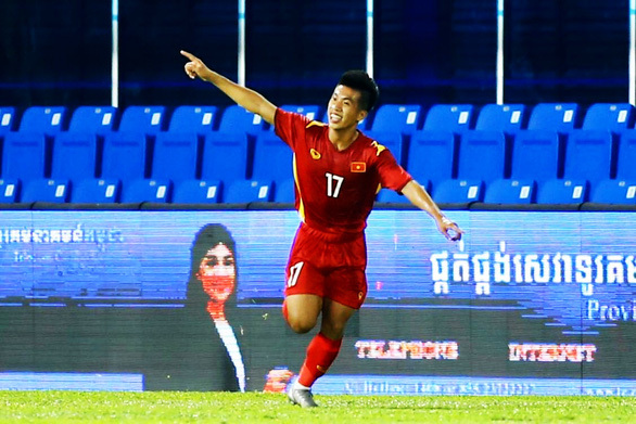 Trung Thành mừng bàn thắng cho U23 Việt Nam - Ảnh: HOÀNG TÙNG