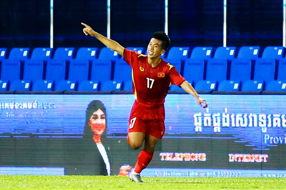 Trung Thành mừng bàn thắng cho U23 Việt Nam - Ảnh: HOÀNG TÙNG