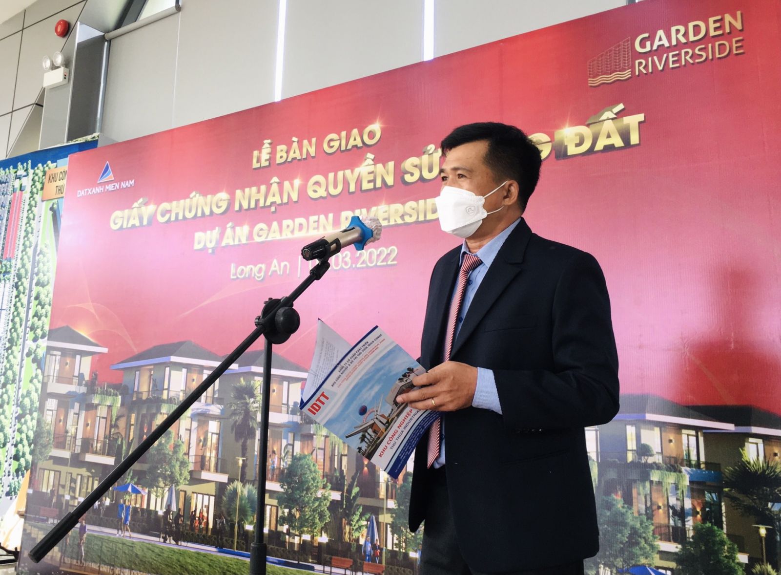 Bàn giao giấy chứng nhận quyền sử dụng đất Dự án Garden Riverside