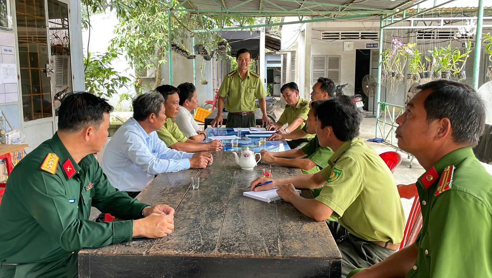 Theo Chi cục trưởng Chi cục Kiểm lâm tỉnh - Lê Hữu Lợi, cần tăng cường công tác tuyên truyền để nâng cao ý thức người dân trong công tác bảo vệ rừng và phòng cháy, chữa cháy rừng