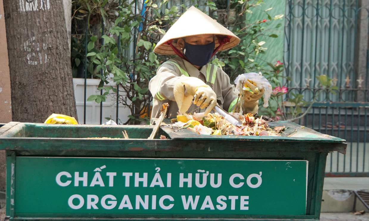 Bảo vệ môi trường từ phân loại rác tại nguồn Phân loại rác tại nguồn có hiệu quả thiết thực trong công tác bảo vệ môi trường