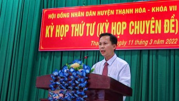 Phó Bí thư Huyện ủy Thạnh Hóa - Phạm Tùng Chinh được bầu giữ chức vụ Chủ tịch UBND huyện Phó Bí thư Huyện ủy Thạnh Hóa - Phạm Tùng Chinh được bầu giữ chức vụ Chủ tịch UBND huyện