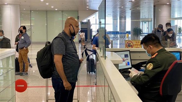 Vietnam drops COVID-19 vaccine certificates, quarantine requirements for foreign arrivals