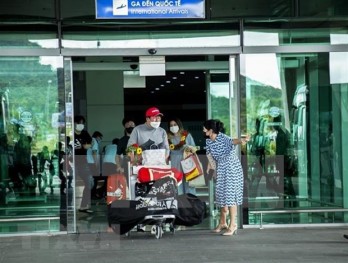 Vietnam drops COVID-19 vaccine certificates, quarantine requirements for foreign arrivals