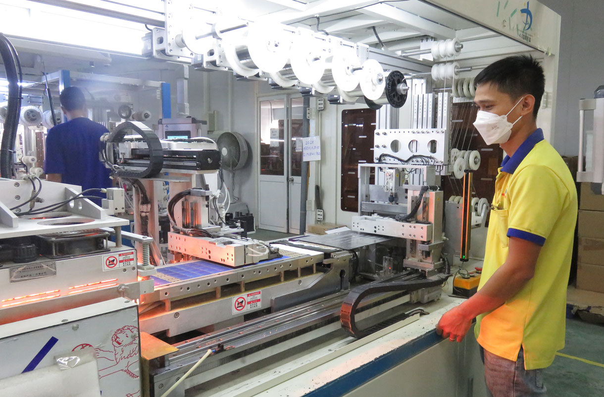 Tại Công ty Red Sun, mỗi máy hàn hay robot có thể thay thế 10-15 lao động