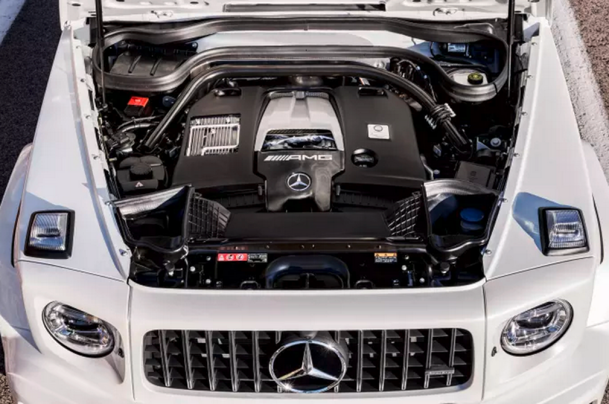 Khối động cơ V8 tăng áp kép mạnh mẽ của Mercedes-AMG G63.