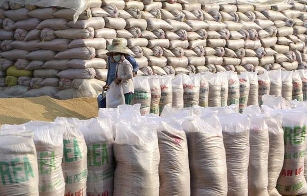 Những chính sách kinh tế mới có hiệu lực từ tháng 4 năm nay
