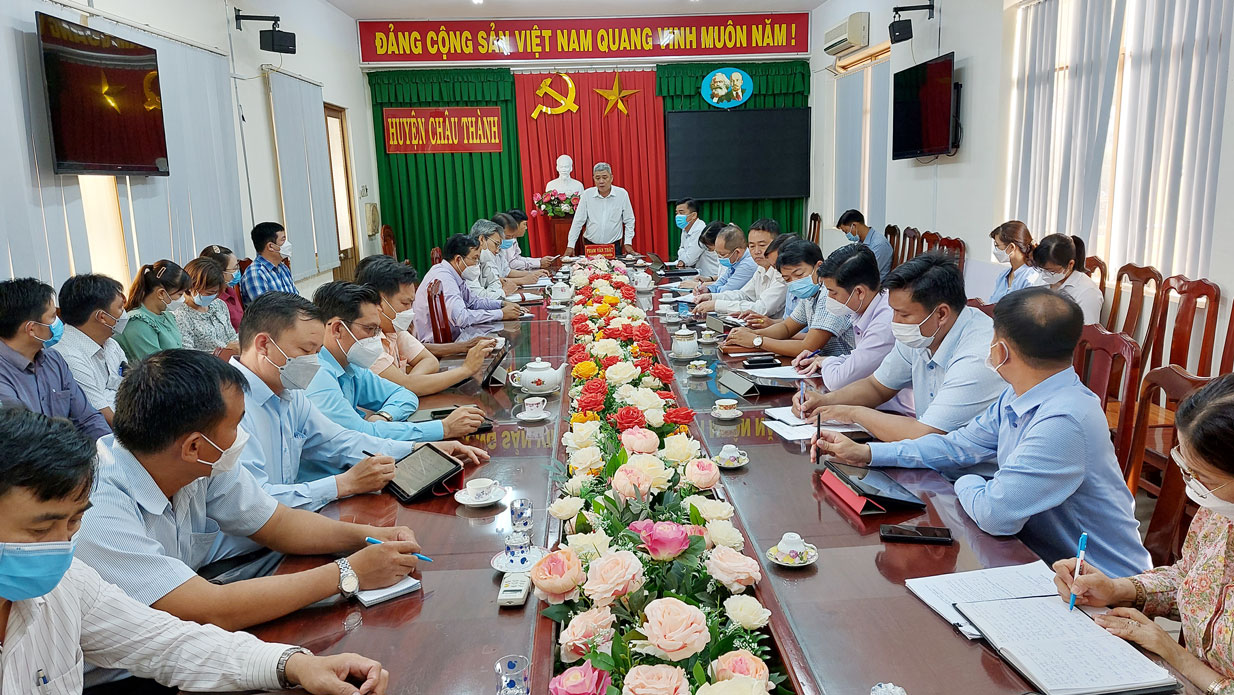 Quang cảnh buổi làm việc