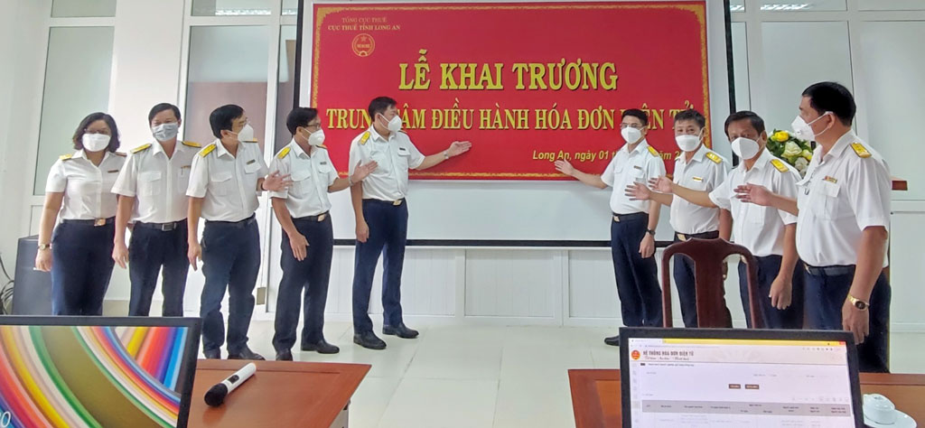 Long An Tax Department officially opens E-invoice Deployment Center