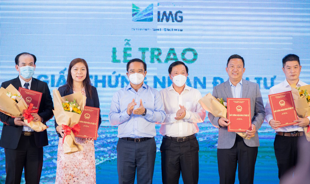 Nguyên Chủ tịch nước Trương Tấn Sang dự hội nghị đầu tư KCN Cầu Cảng Phước Đông sau 1 năm khánh thành