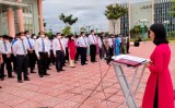 Mộc Hóa triển khai mô hình Truyền thanh trực tiếp kể chuyện về Bác trong buổi chào cờ