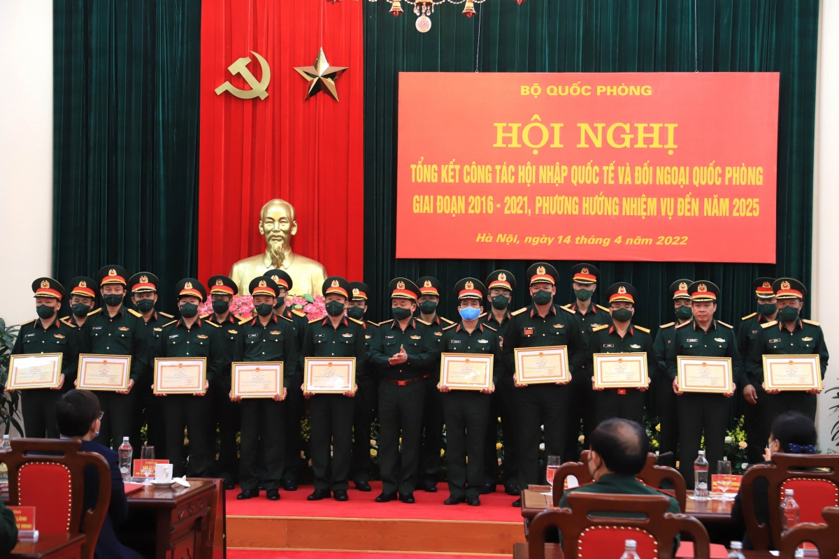 Việt Nam có quan hệ quốc phòng với hơn 100 quốc gia