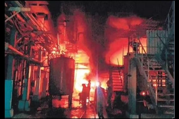 Hiện trường vụ cháy nổ tại nhà máy sản xuất dược phẩm ở Ấn Độ. (Nguồn: newindianexpress.com)