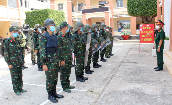 Kiểm tra công tác sẵn sàng chiến đấu tại Đại đội Trinh sát, Phòng Tham mưu, Bộ Chỉ huy Quân sự tỉnh