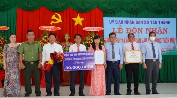 Tân Thành đón nhận danh hiệu xã đạt chuẩn văn hóa - nông thôn mới Tân Thành đón nhận danh hiệu xã đạt chuẩn văn hóa - nông thôn mới