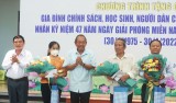 Nguyên Phó Thủ tướng Thường trực Chính phủ - Trương Hòa Bình thăm, tặng quà Mẹ Việt Nam Anh hùng, gia đình chính sách