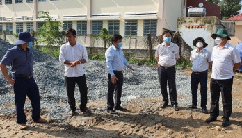 Tân Thạnh: Đẩy nhanh tiến độ thi công các công trình xây dựng cơ bản Tân Thạnh: Đẩy nhanh tiến độ thi công các công trình xây dựng cơ bản