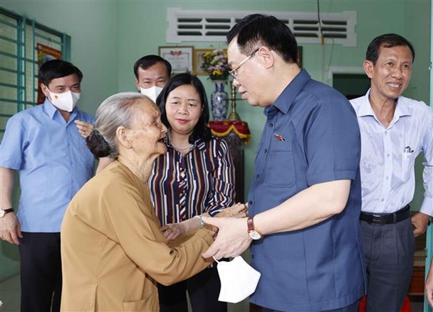 Top legislator asks Vinh Long to focus on growth model reform