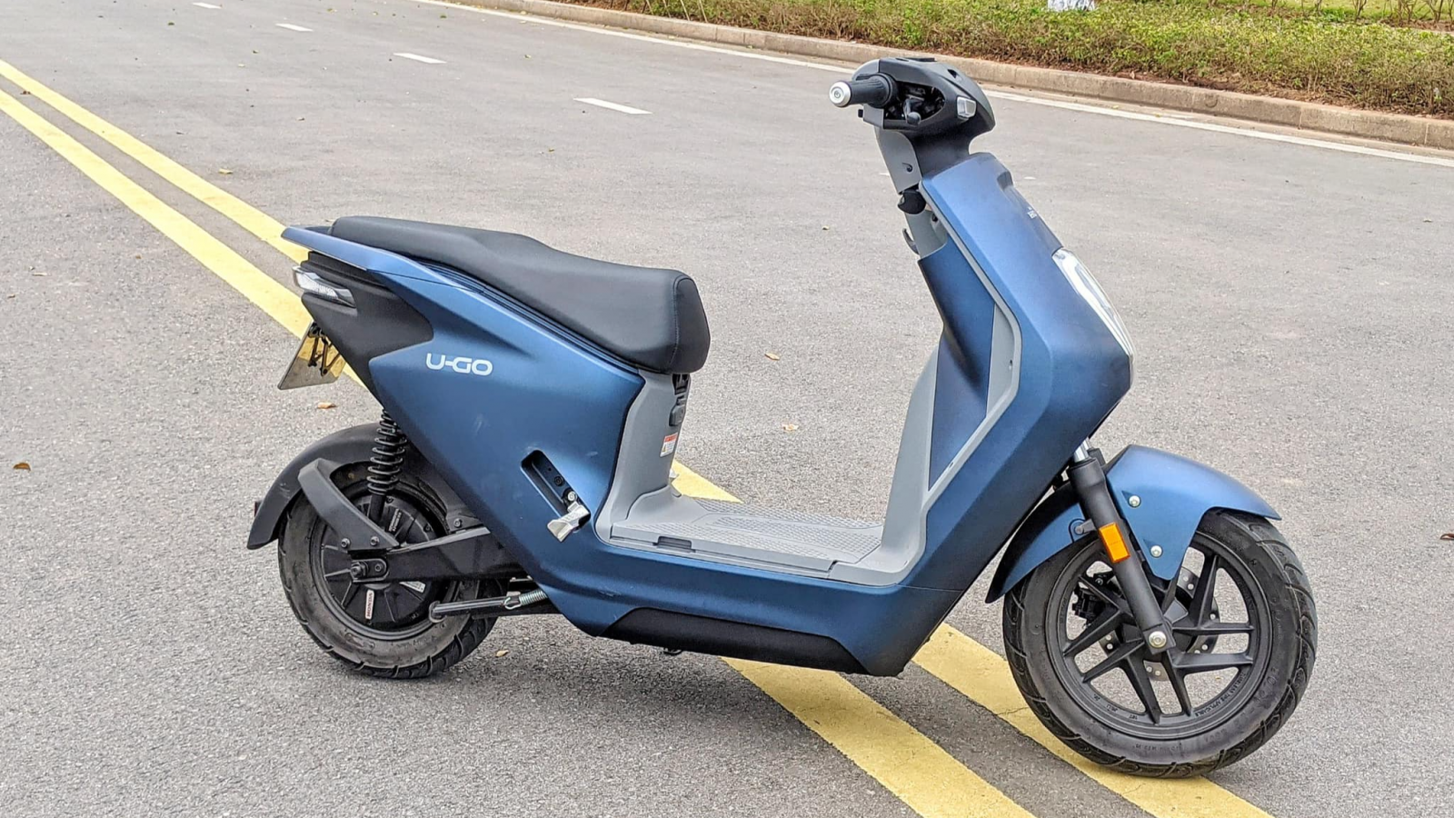 Chi tiết Honda UBE tại Việt Nam chạy tối đa 25 kmh phạm vi 80 km biến  thành xe đạp điện khi cần  YouTube