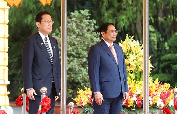PM Pham Minh Chinh hosts welcoming ceremony for Japanese counterpart