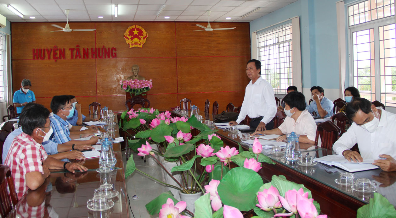 Đoàn công tác của Sở Nông nghiệp và phát triển nông thôn và Liên minh Hợp tác xã tỉnh Long An làm việc với UBND huyện Tân Hưng về củng cố, nâng cao hiệu quả hoạt động của các hợp tác xã trên địa bàn huyện