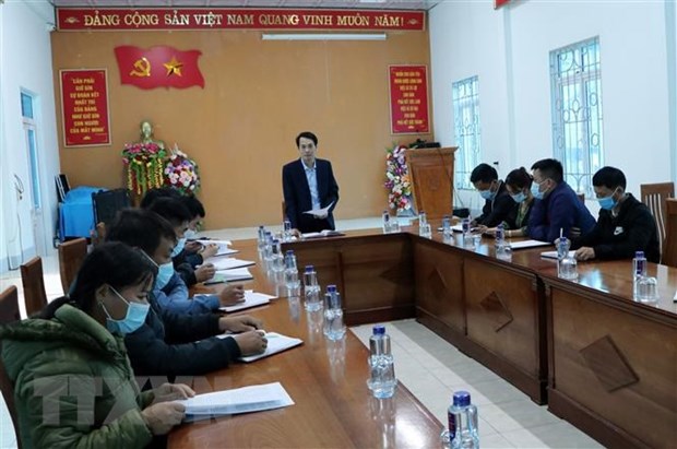 Toàn văn quy định của Bộ Chính trị về luân chuyển cán bộ Bí thư Đảng ủy xã Khun Há, huyện Tam Đường (Lai Châu) Nguyễn Thanh Tùng là cán bộ luân chuyển cơ sở điều hành cuộc họp về triển khai nhiệm vụ phát triển kinh tế-xã hội của địa phương. (Ảnh: Việt Hoàng/TTXVN)