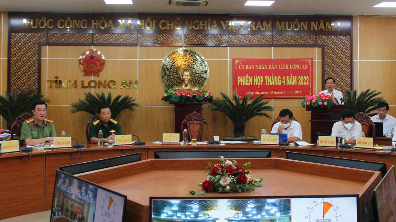 Long An urges implementation of key projects; improves investment environment