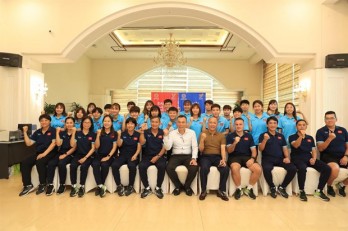 SEA Games 31: VFF official meets with female football players